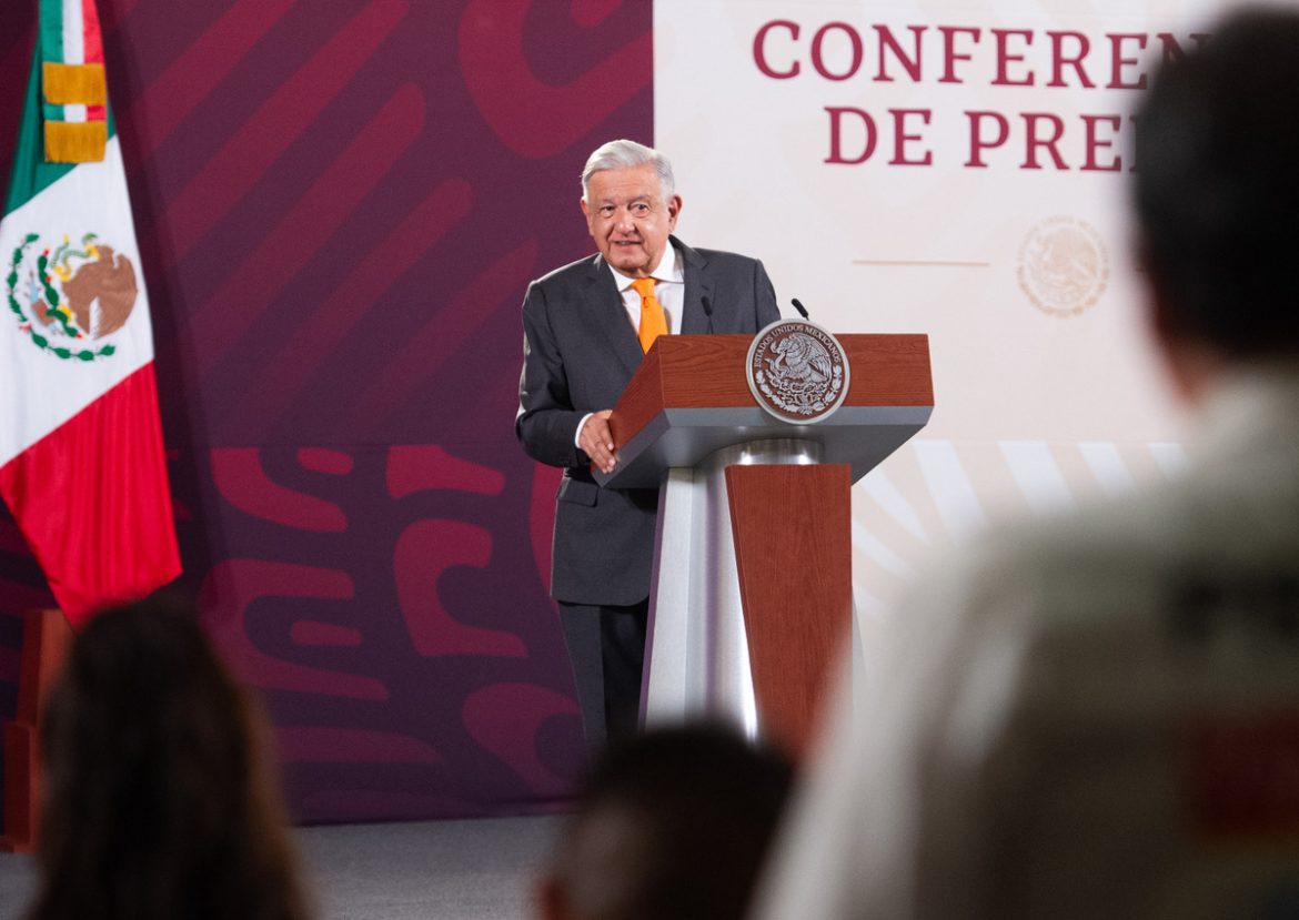 “Nuestro gobierno no permite chantajes”, Declara Lopez Obrador respecto a la toma del Aeropuerto de Culiacán