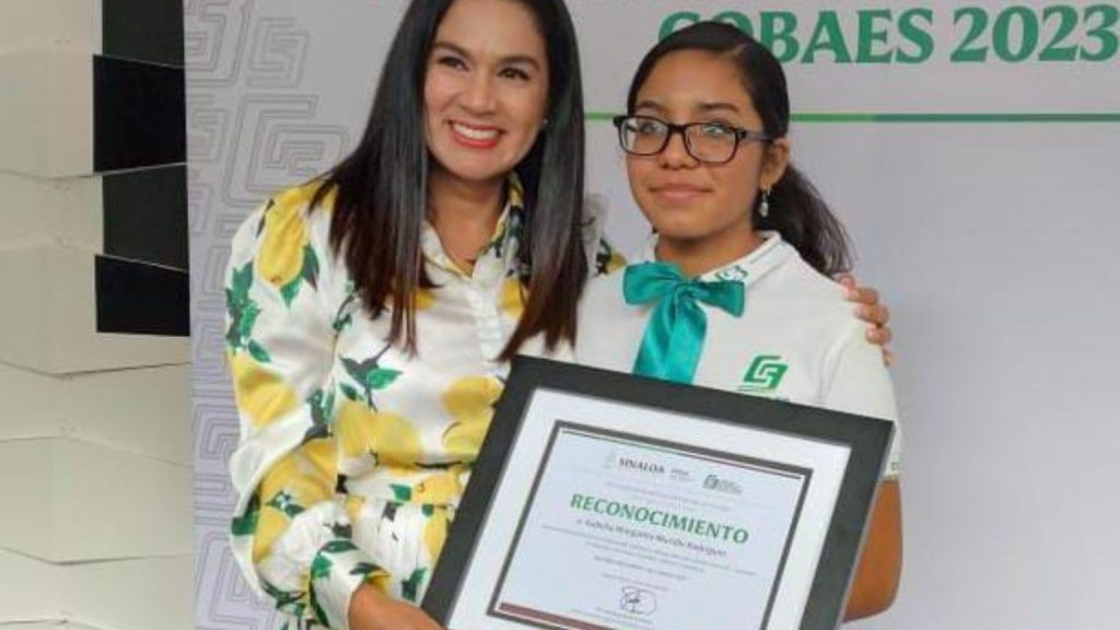 Isabella Margarita Murillo, una bachiller ejemplar de Cobaes