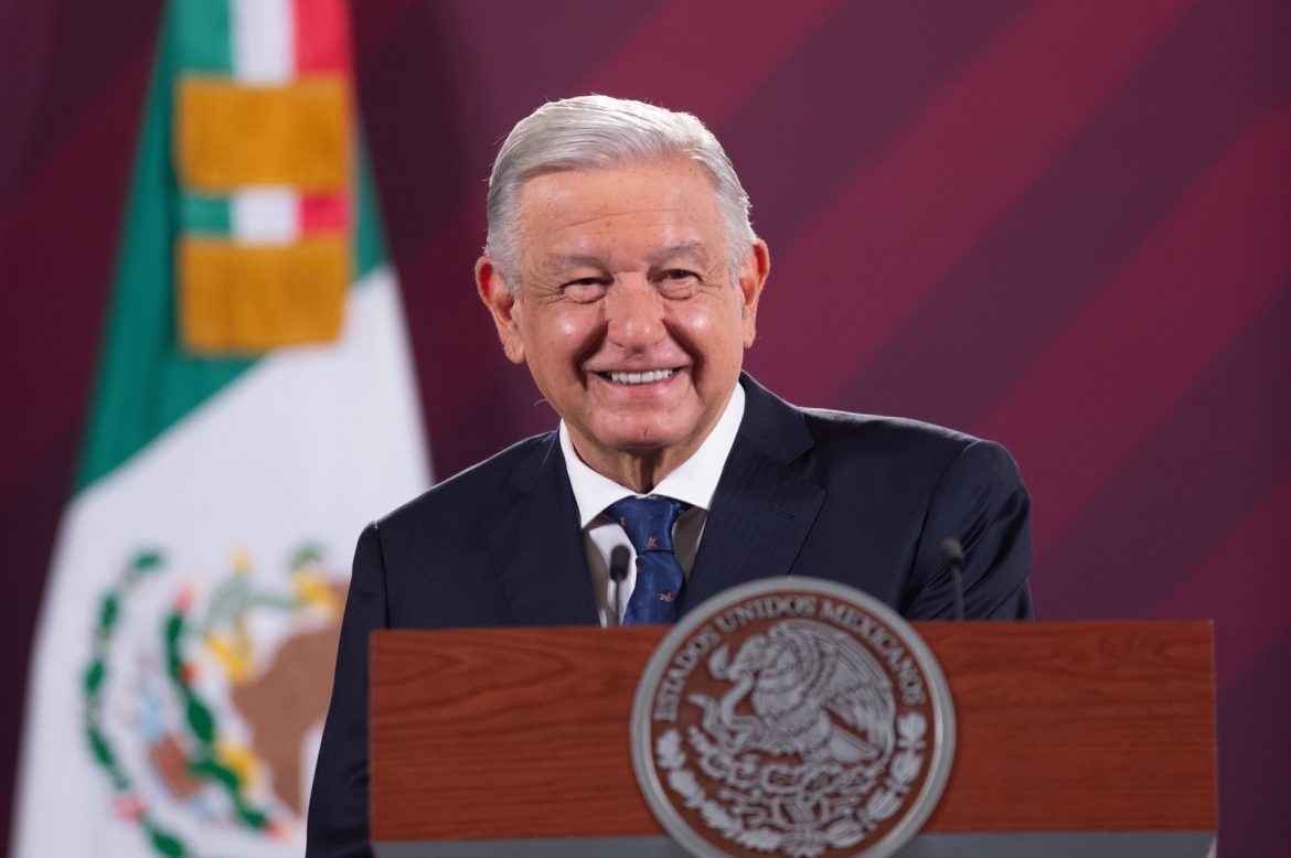 Lilly Téllez se bajó de la contienda porque no fue la escogida: AMLO