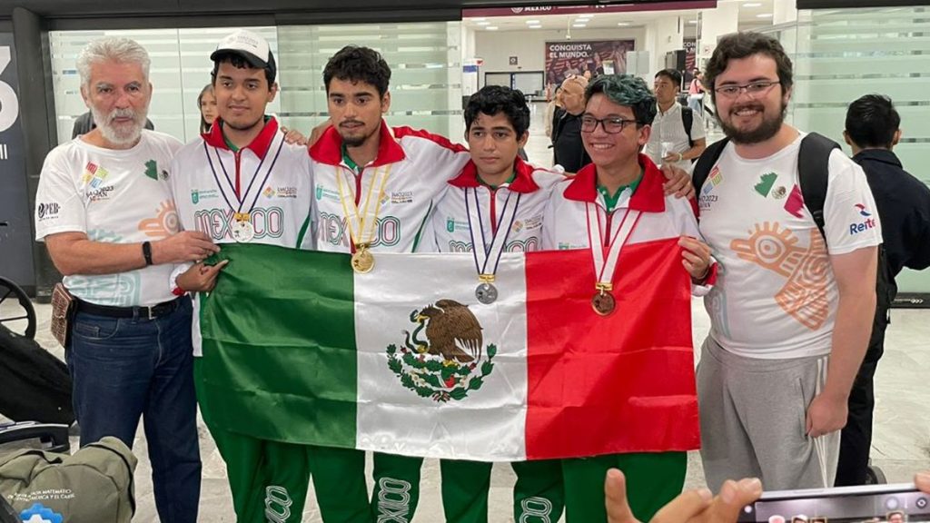 Joven mazatleco gana en Olimpiada de Matemáticas