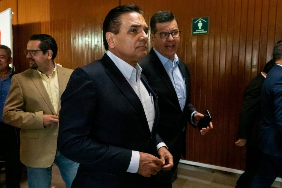 En la tercera etapa de selección del Frente Amplio por México, Aureoles del PRD aboga por ir en solitario