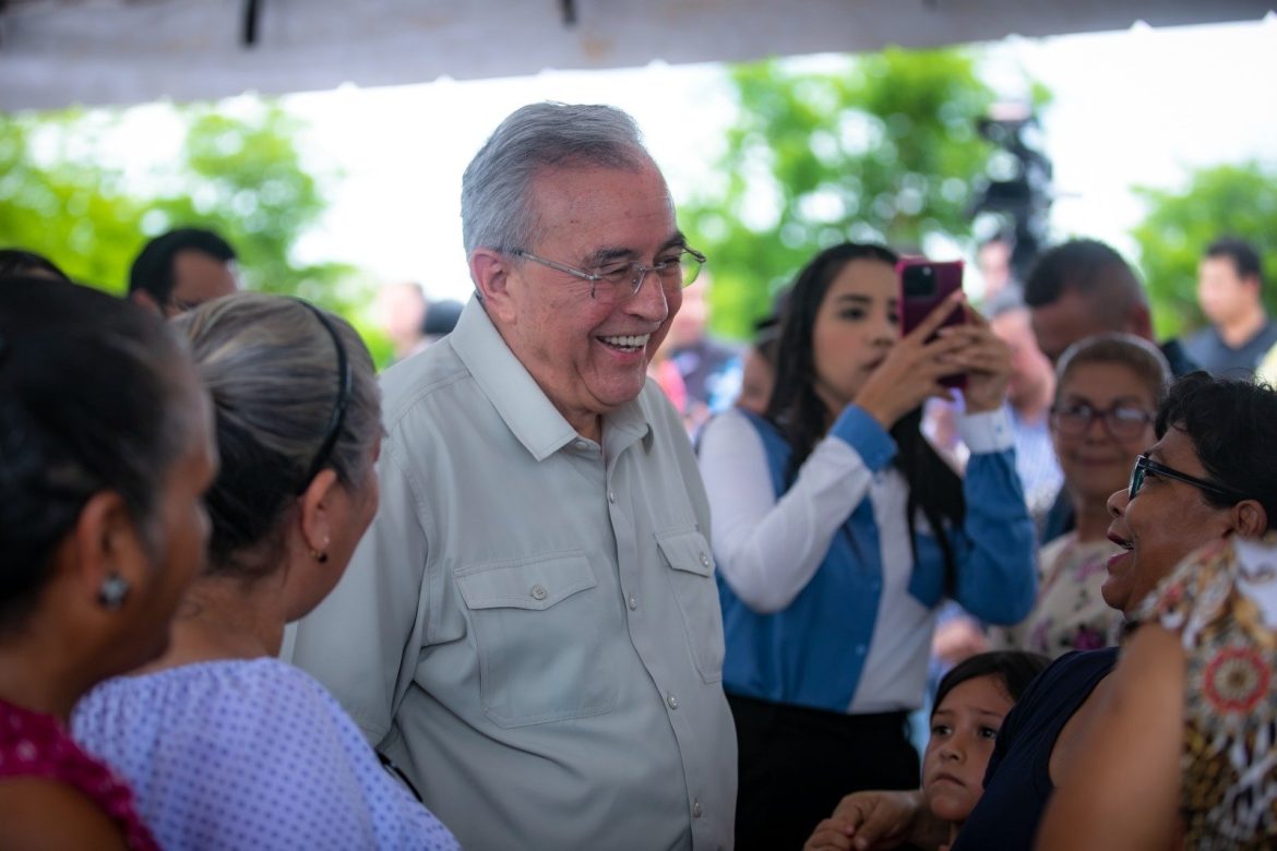 Entrega Rocha Moya pavimentaciones en Culiacán